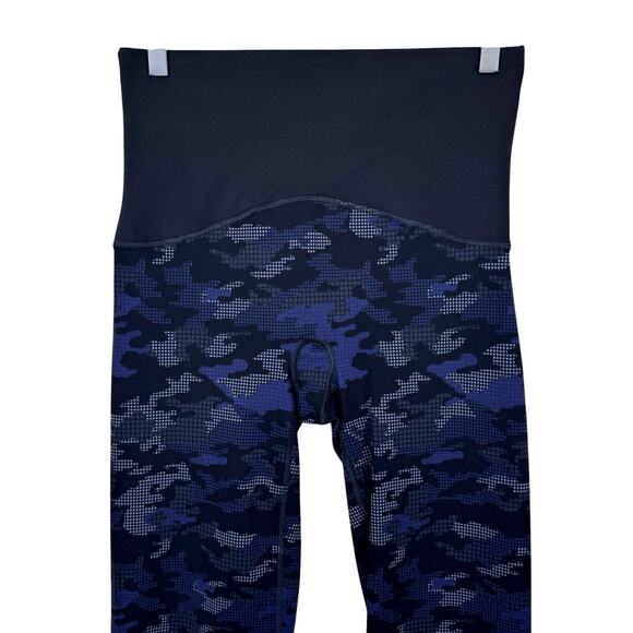 Spanx Booty Boost Active 50107 Blue Digital Camo Print High Waist Crop Leggings - Picture 5 of 9